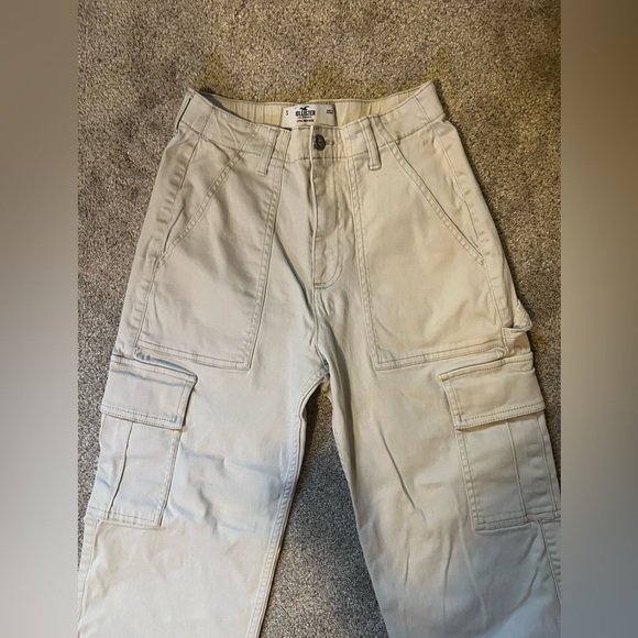 Hollister Hight waisted wide leg baggy cargo pants size small - Picture 3 of 3